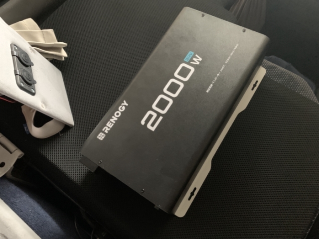 PowetTiteからRENOGYにインバーターを交換